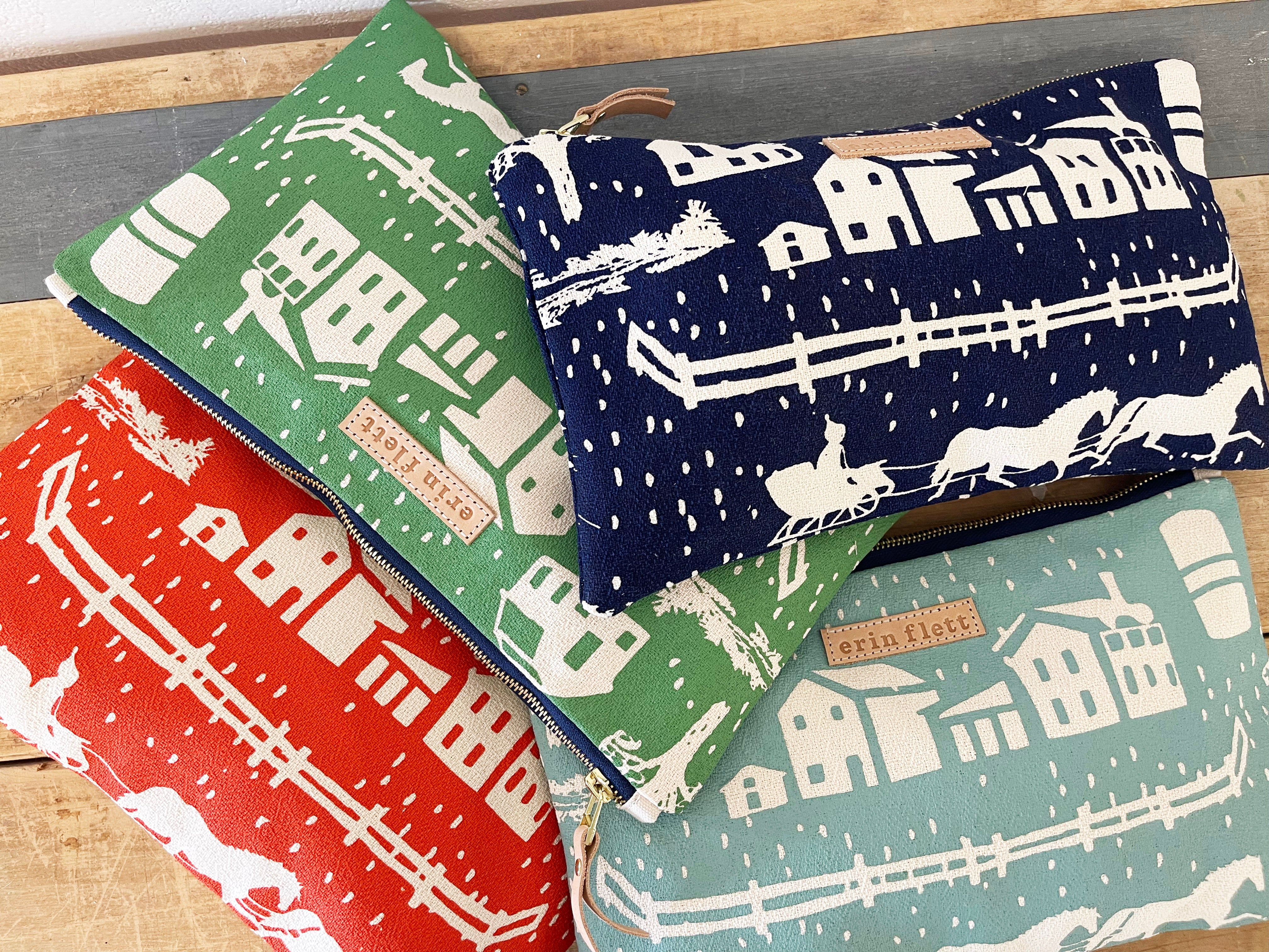 FARMHOUSE TOILE WINTER CLUTCH