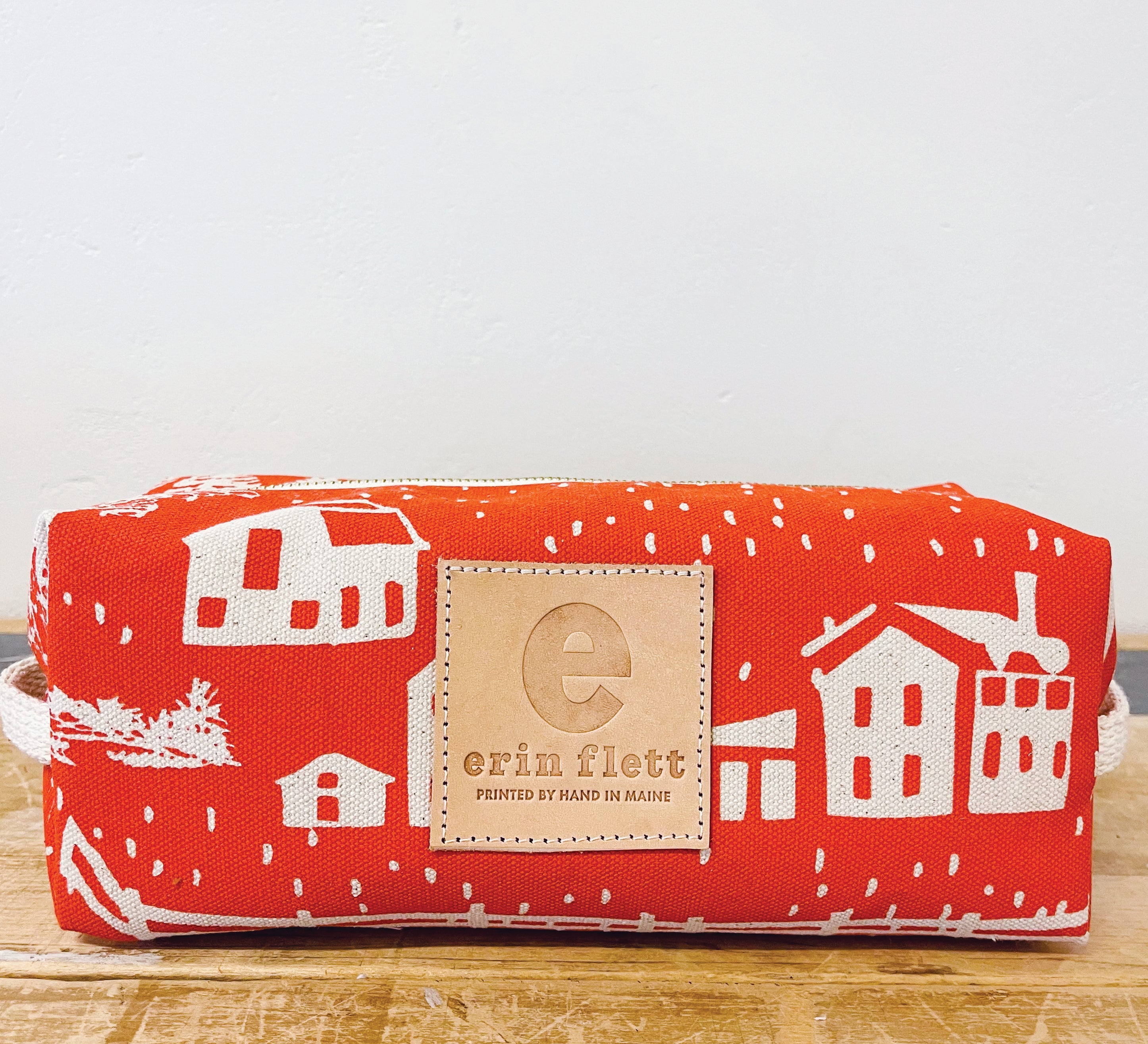 FARMHOUSE WINTER TOILE DOPP KIT