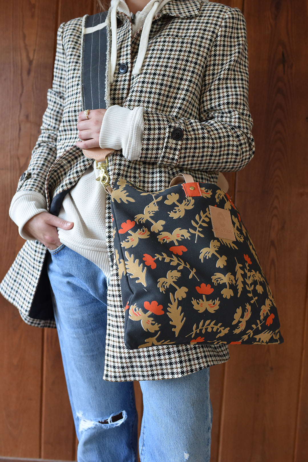 Oak Rose Folder Bag