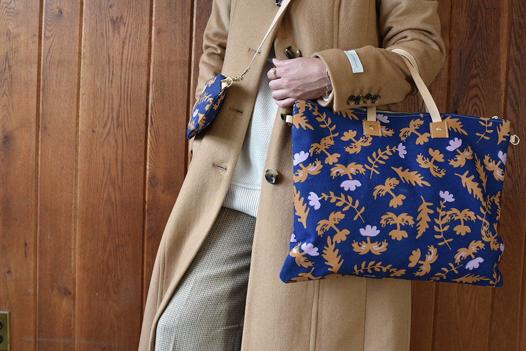Oak Rose Folder Bag