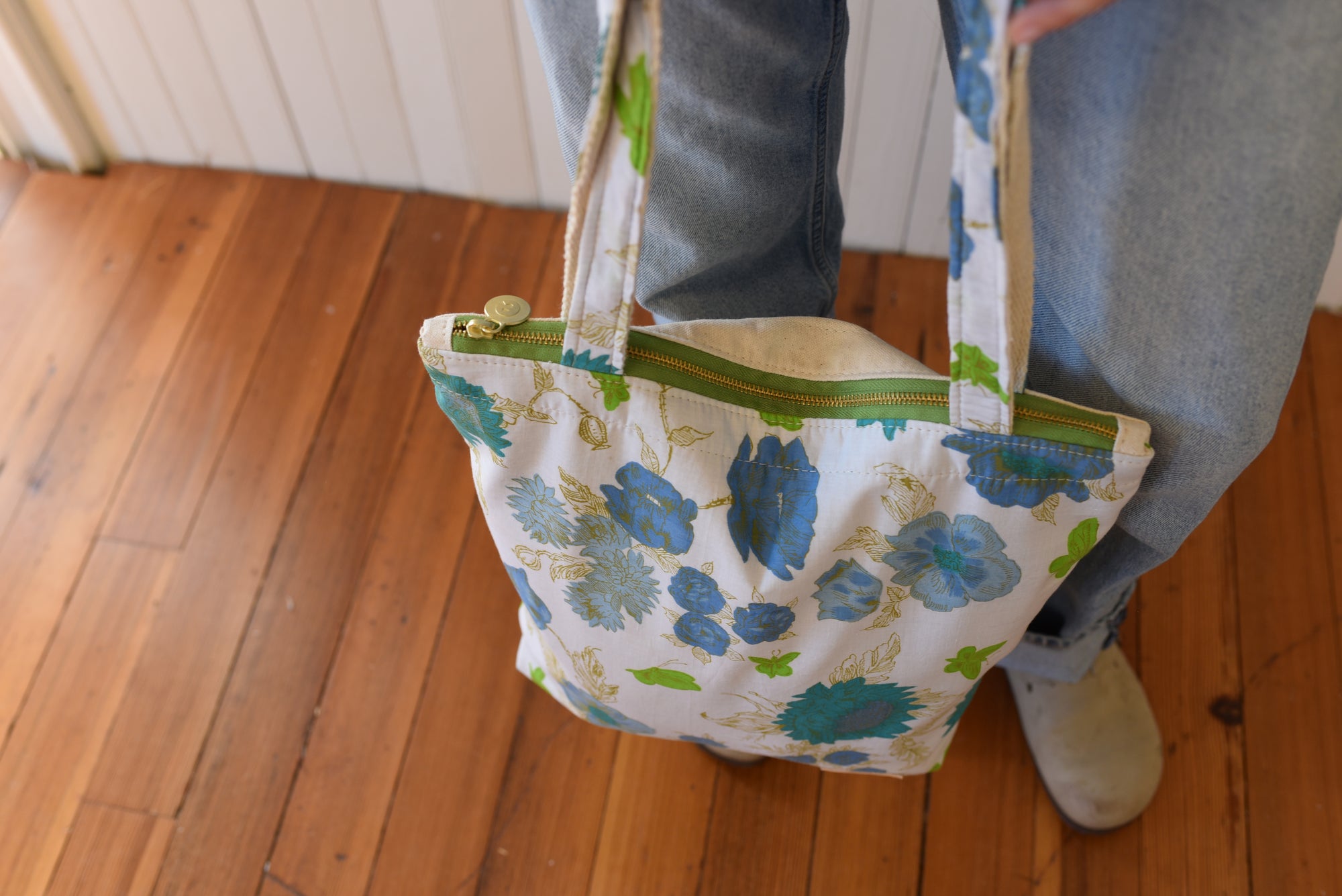Vintage Butterfly Blue Green Floral print Carry All