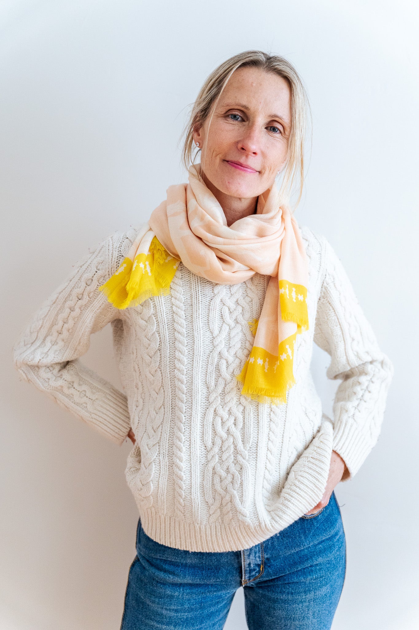100% WOOL NATURAL LORTON TROTTING SCARF + GIFT BOX