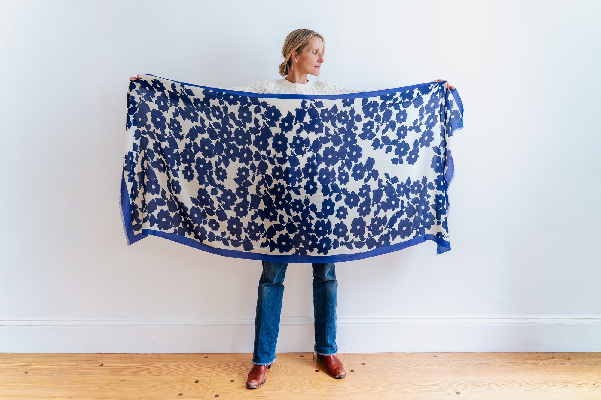 100% WOOL NAVY + ROYAL ANITA SCARF + GIFT BOX