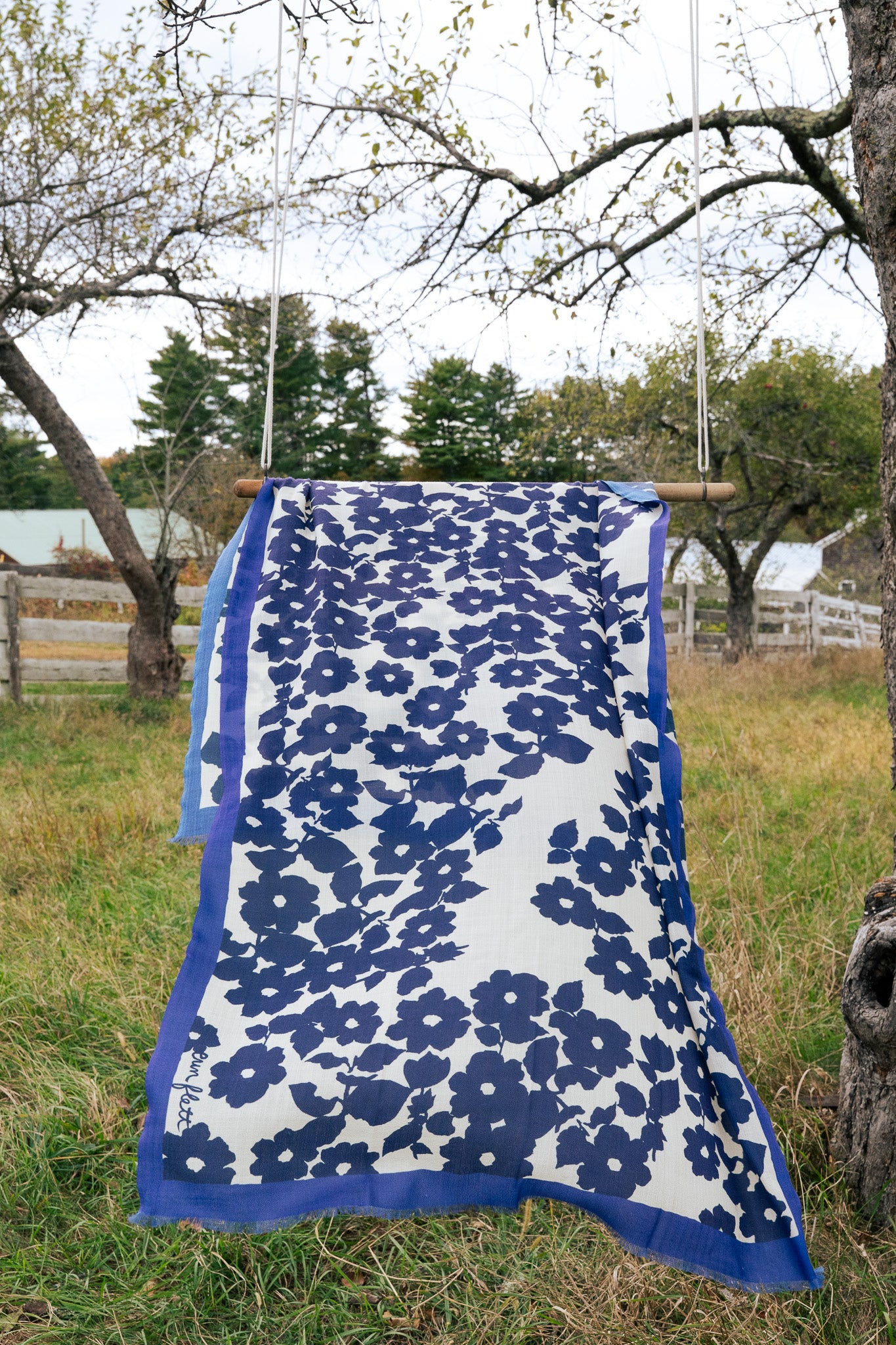 100% WOOL NAVY + ROYAL ANITA SCARF + GIFT BOX