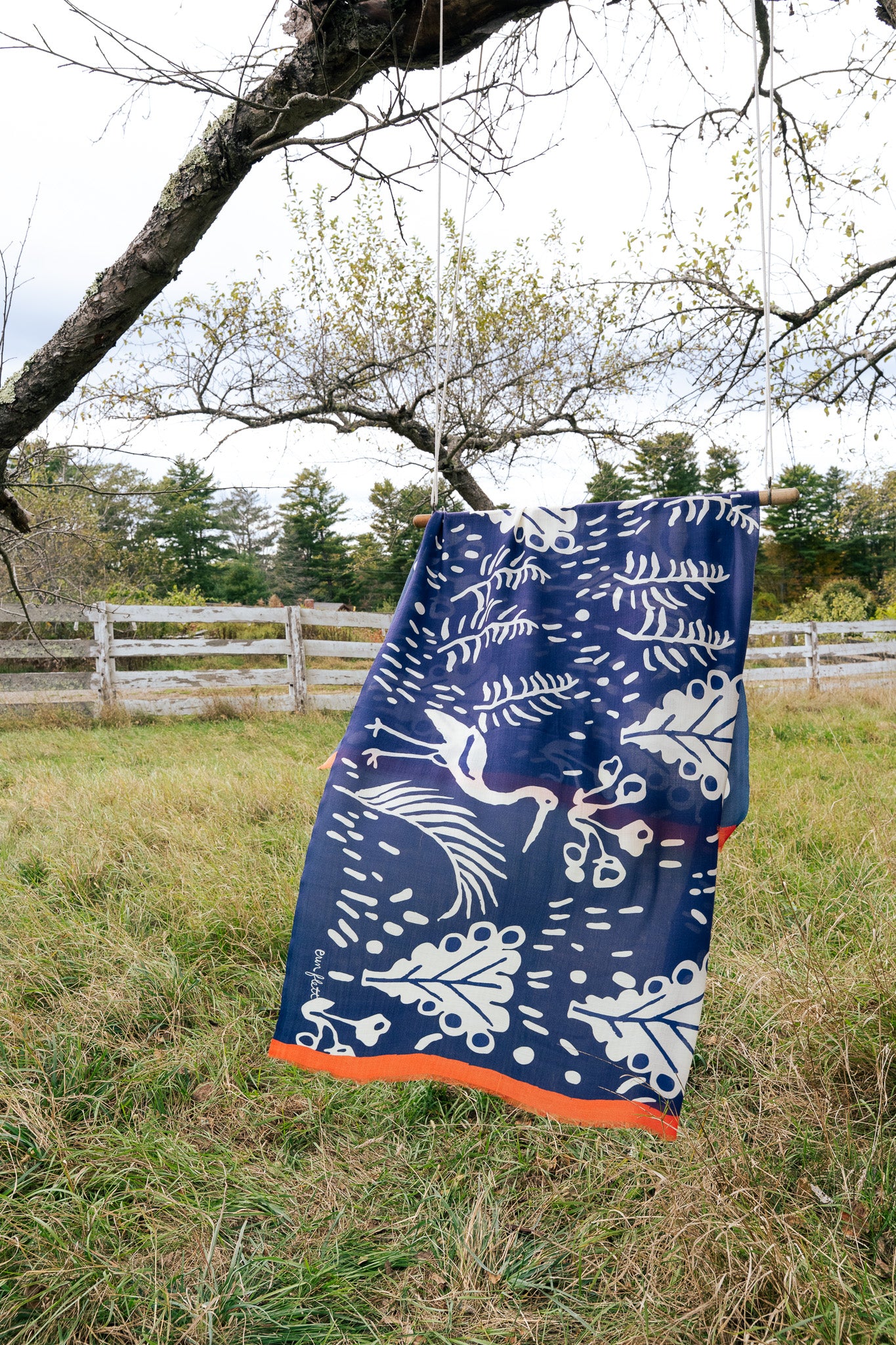 100% WOOL NAVY + RED CRANE SCARF + GIFT BOX