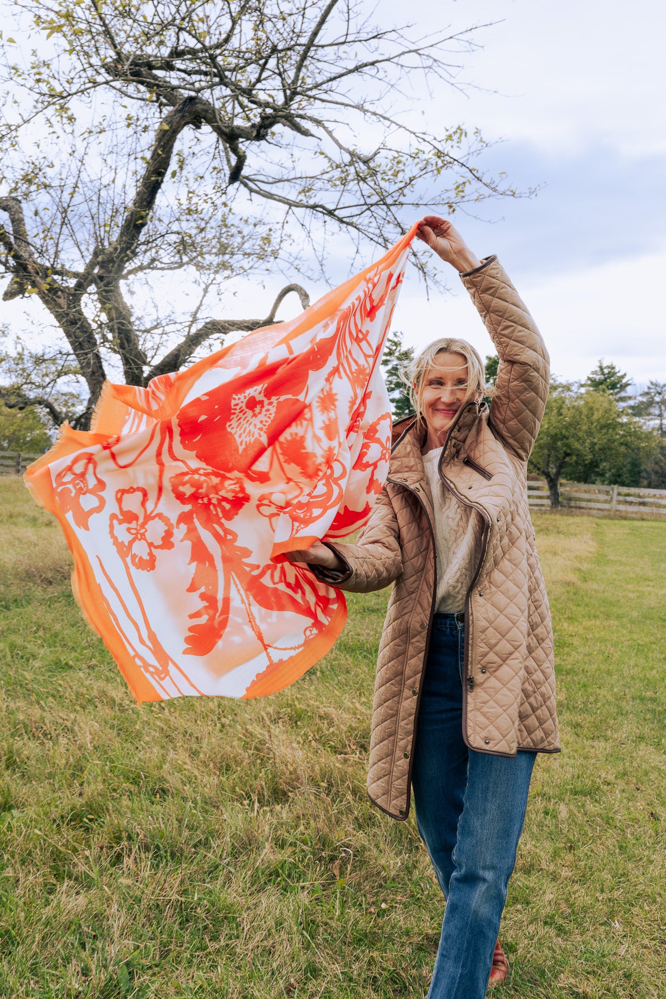100% WOOL ORANGE FLAGGY MEADOW SCARF + GIFT BOX