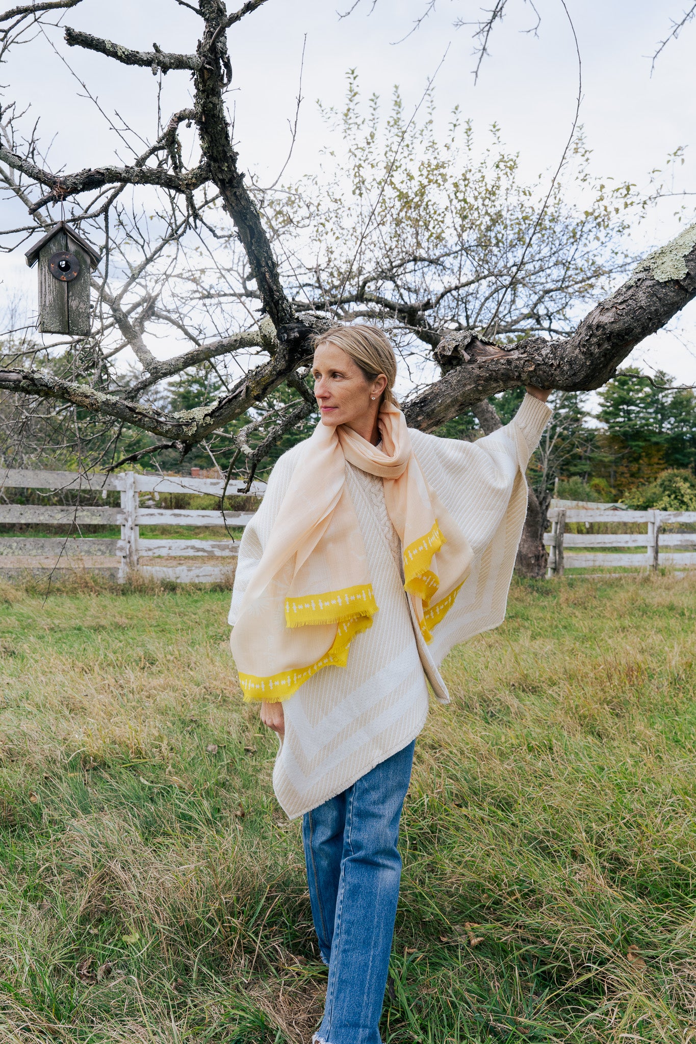 100% WOOL NATURAL LORTON TROTTING SCARF + GIFT BOX