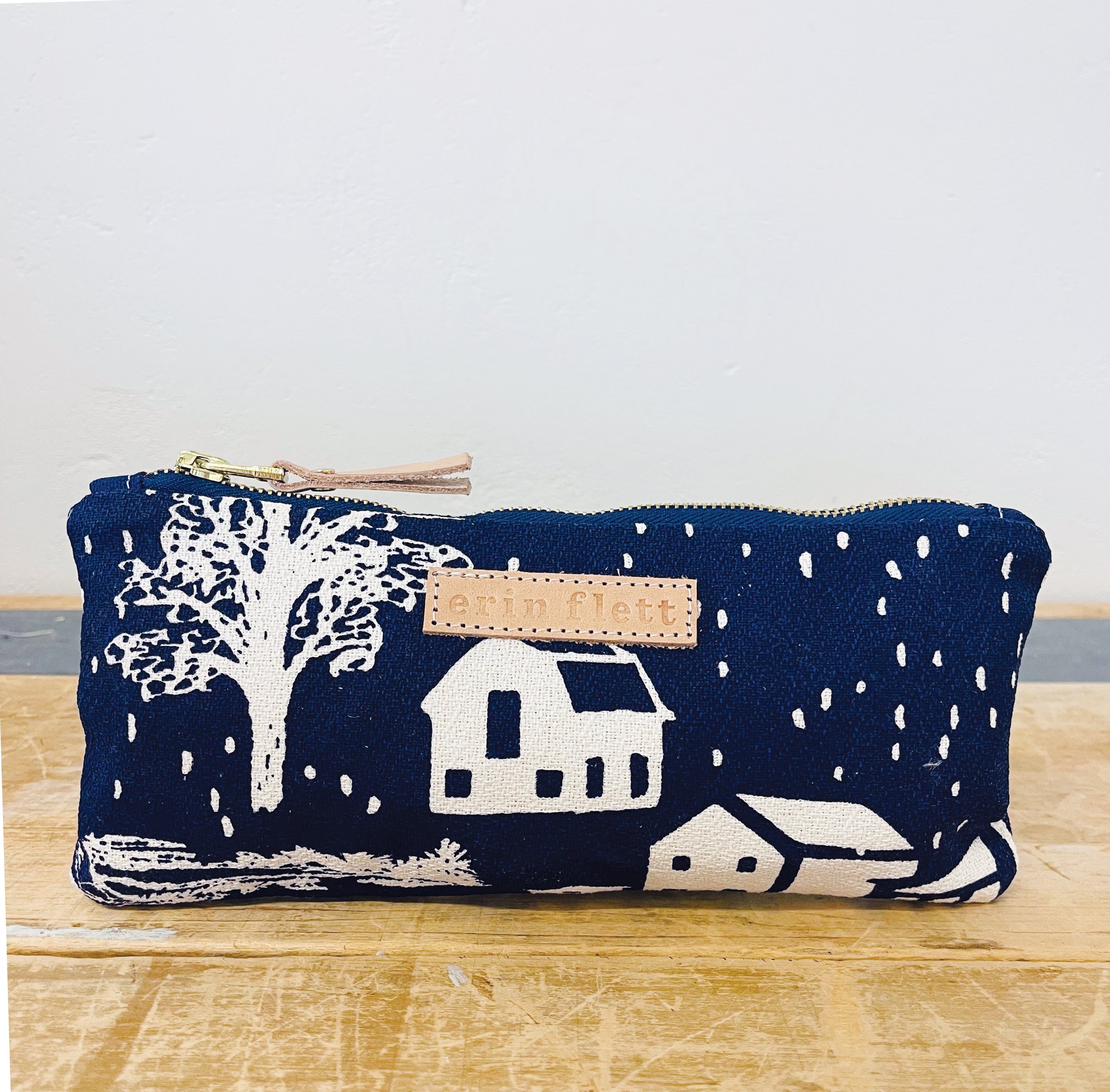 FARMHOUSE TOILE WINTER PENCIL BAG