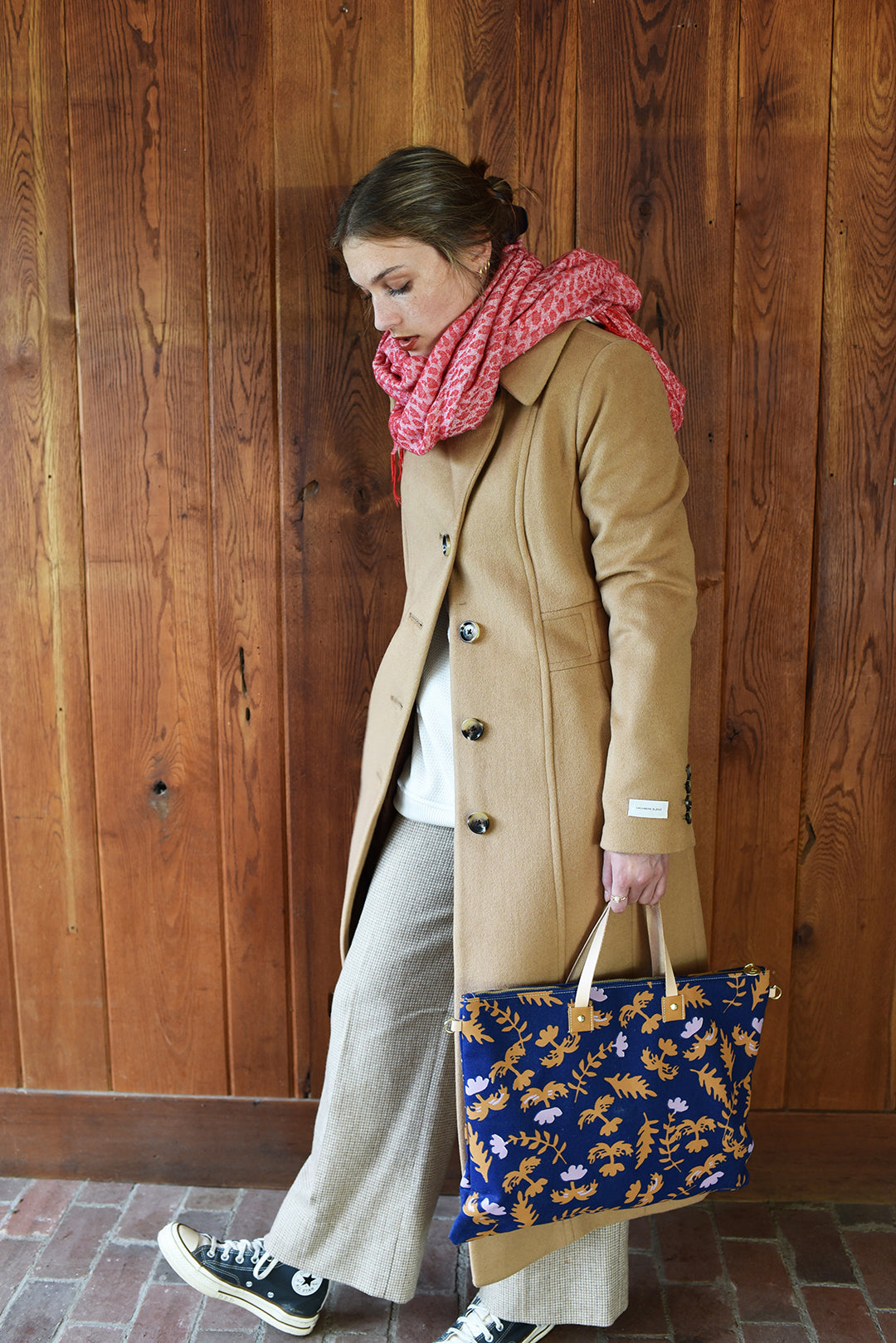 Oak Rose Folder Bag