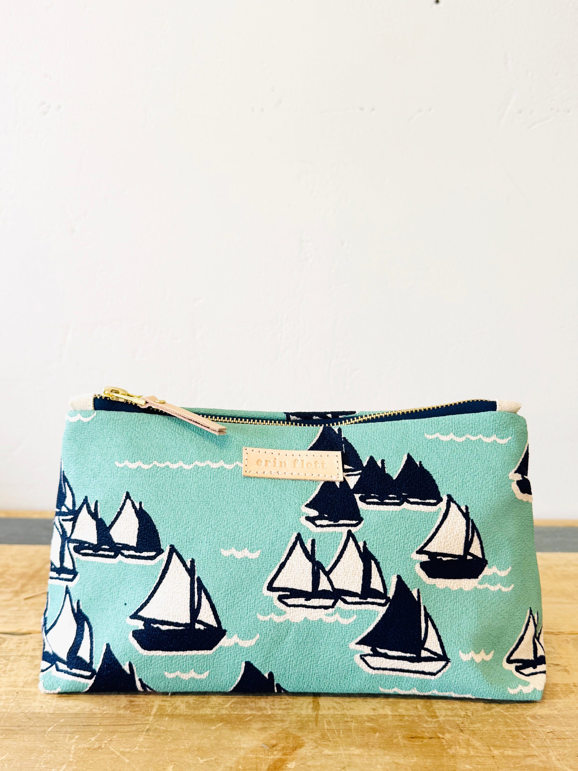Laura Pouch