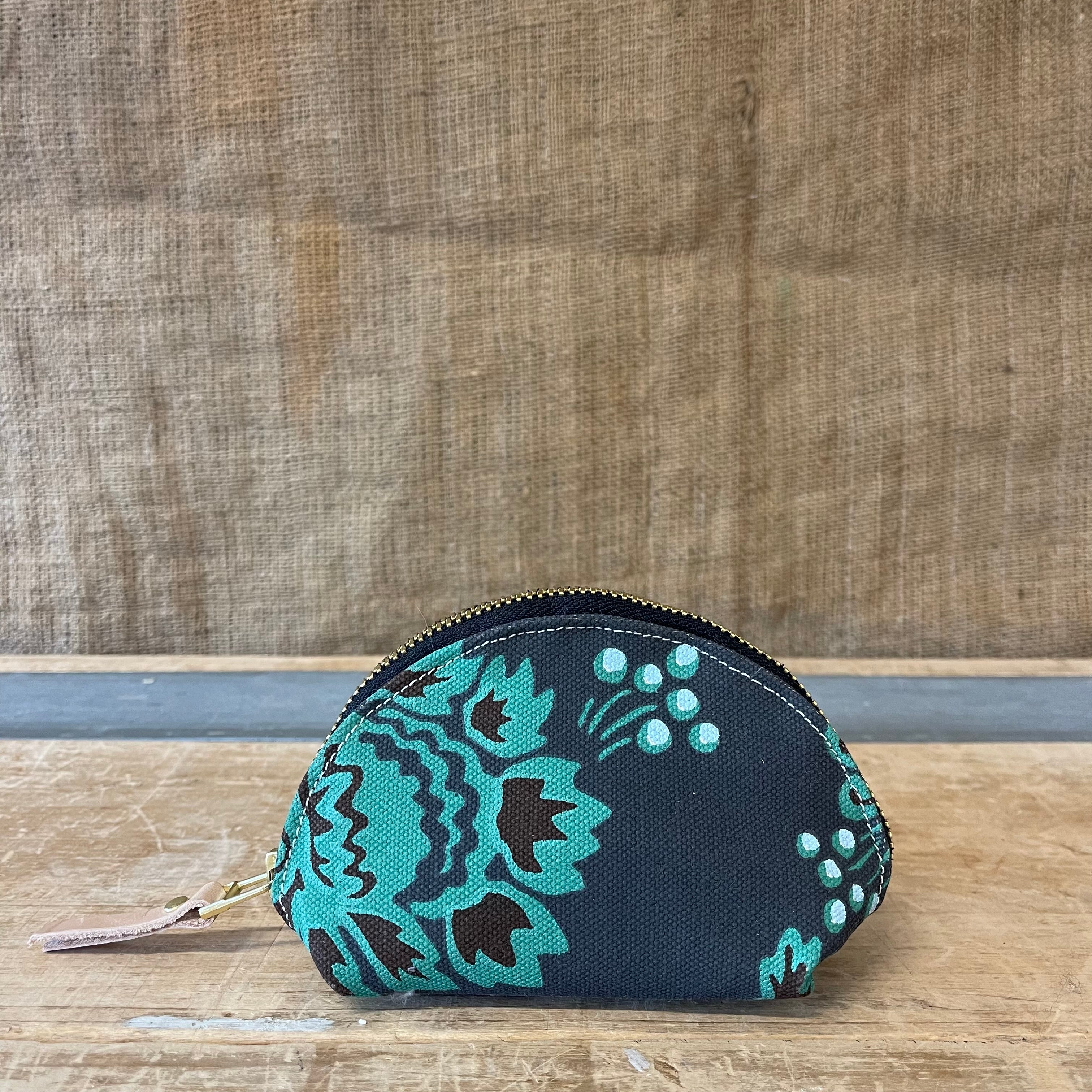 Worn Black Venus Darlene