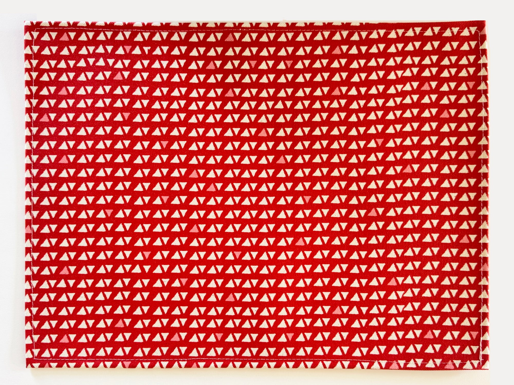 SET OF 4 PLACEMATS - RED TRIANGLES