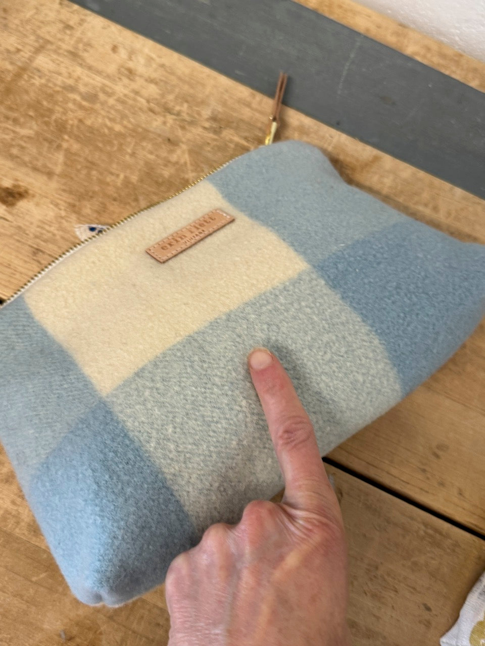 Vintage Laura Pouch - Wooly Plaid Cream + Blue Plaid