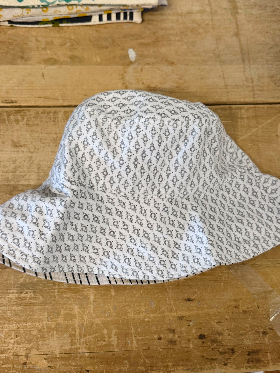 Vintage Cotton Black and White small print Bucket Hat + Erin Flett Stripe inside