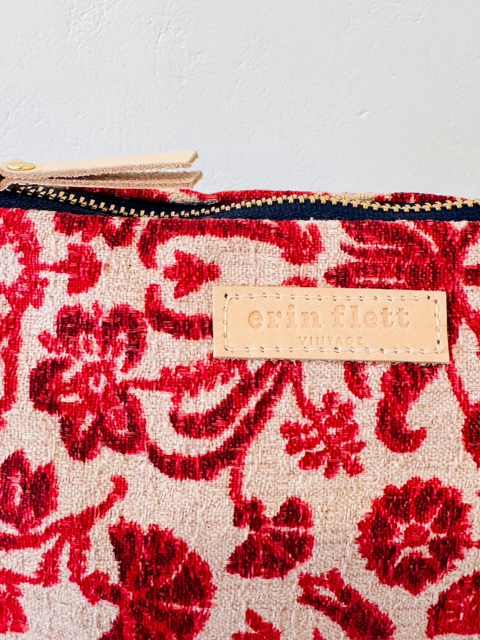 Vintage Laura Pouch - French Nubby Cotton Linen + Erin Flett Print inside