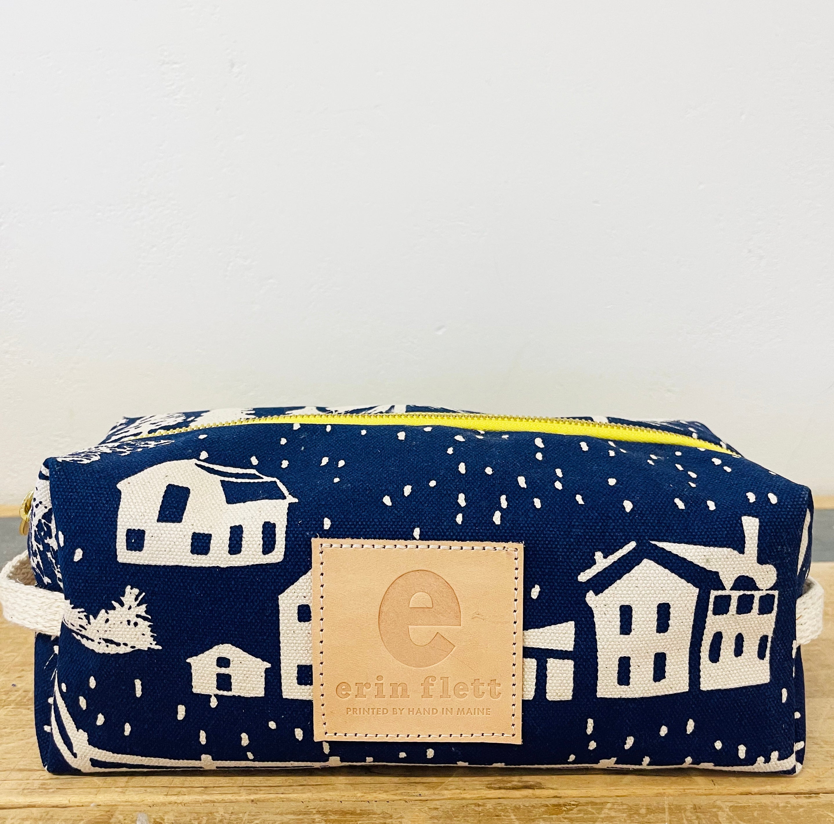FARMHOUSE WINTER TOILE DOPP KIT