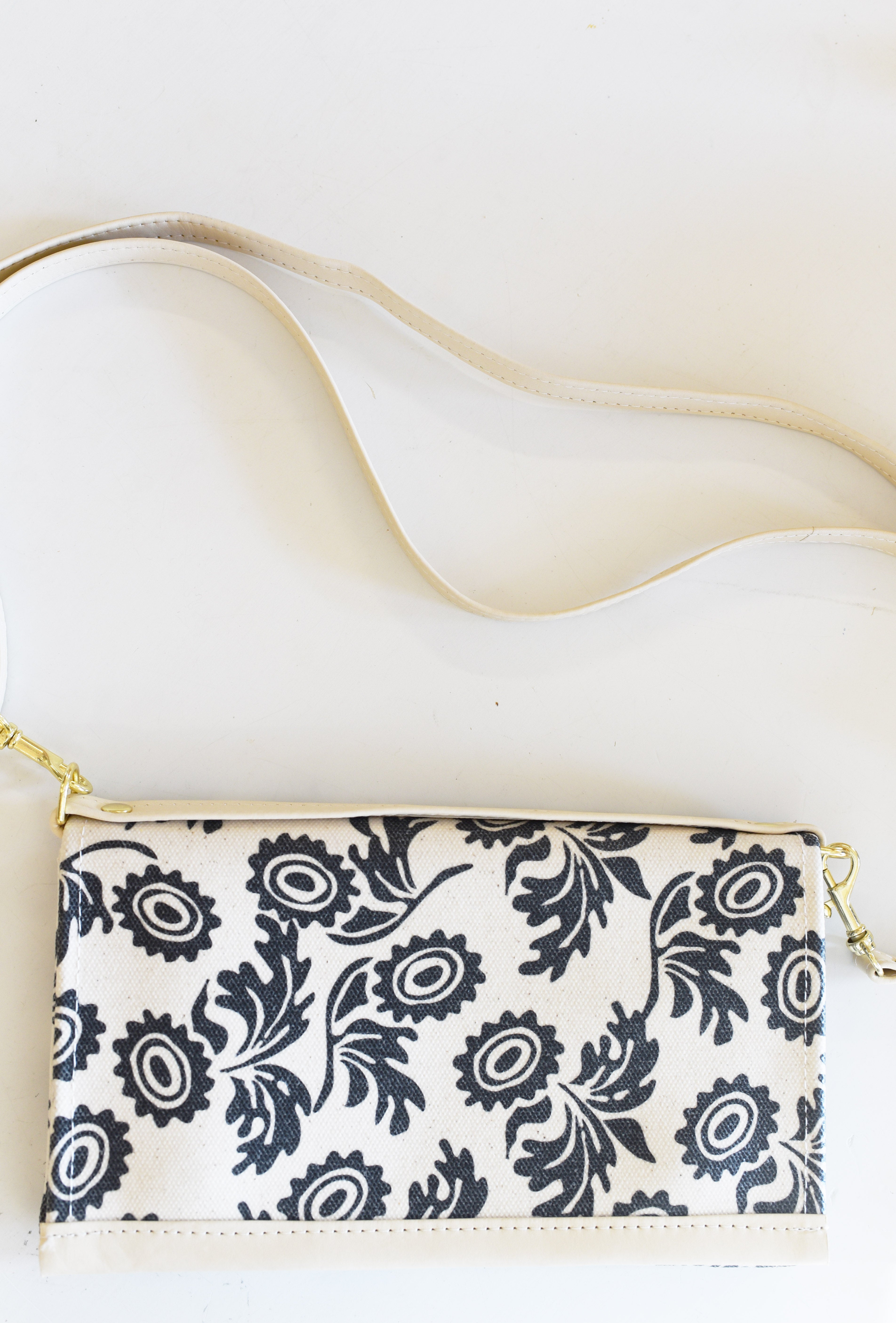THE ARYANA WALLFLOWER PRINT