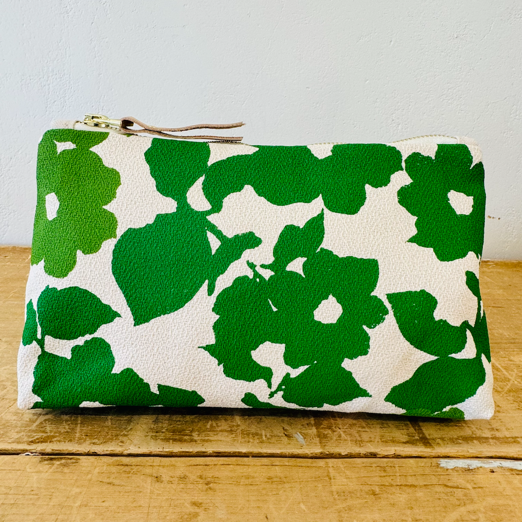 Laura Pouch