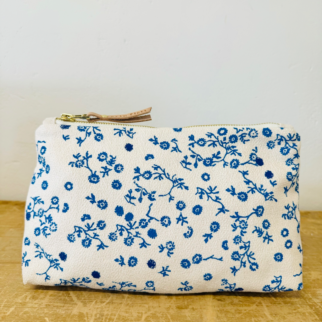 Laura Pouch