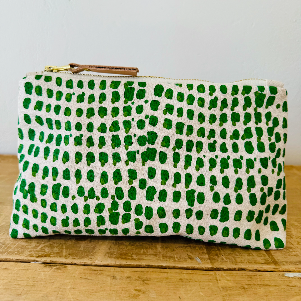 Laura Pouch