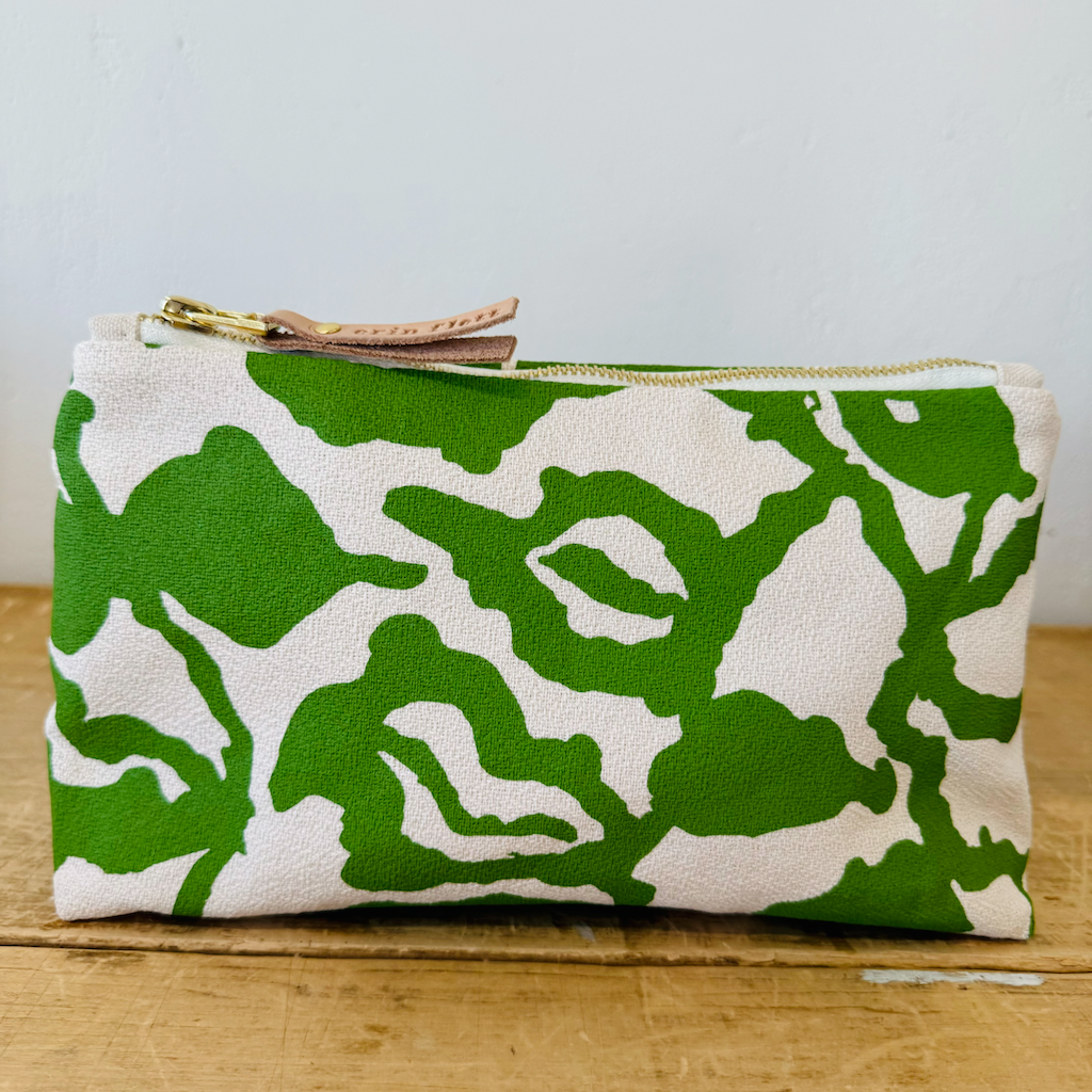 Laura Pouch