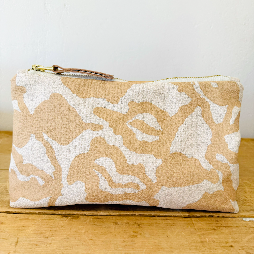 Laura Pouch
