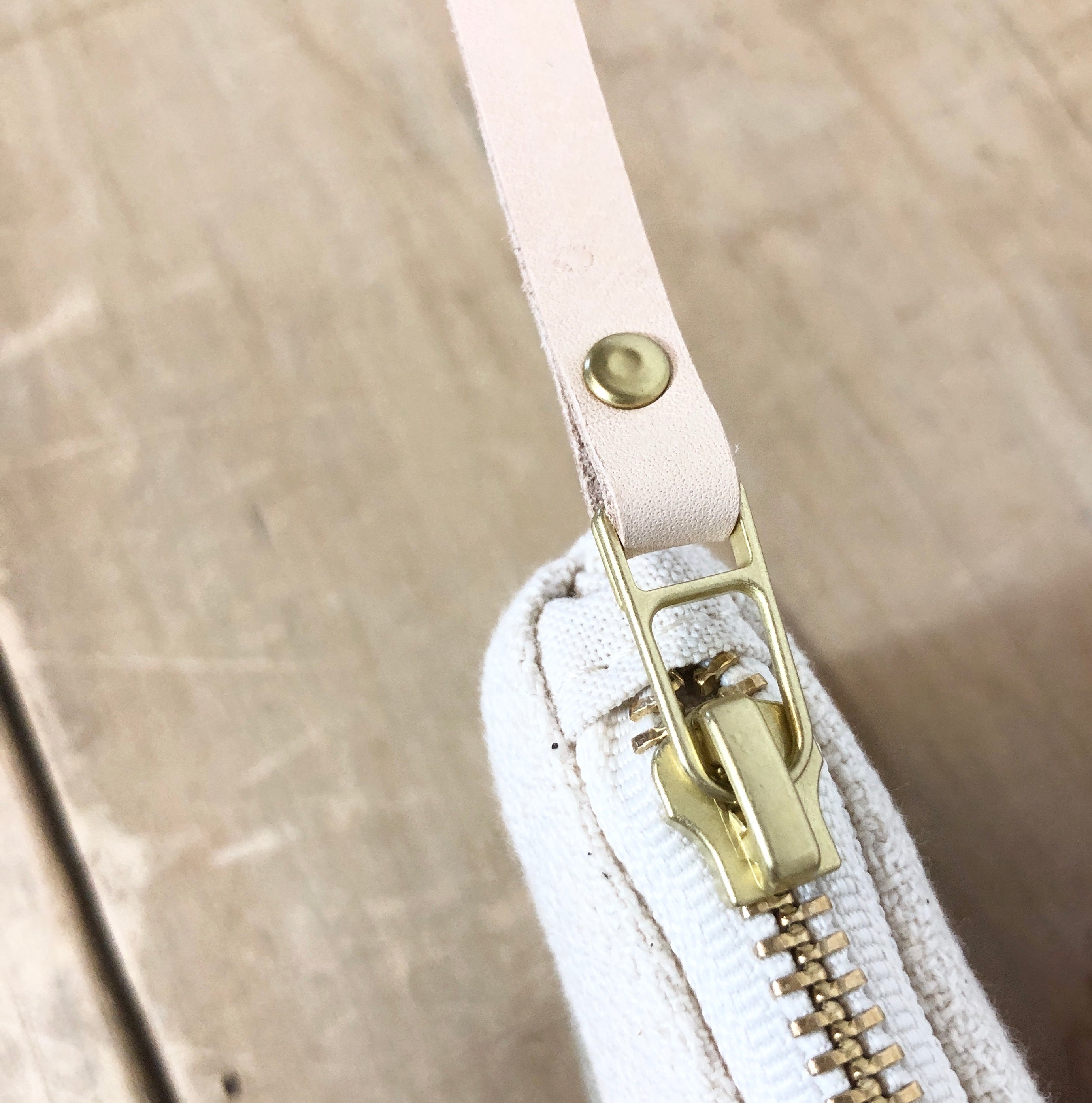 OATMEAL LOTUS PENCIL ZIPPER BAG