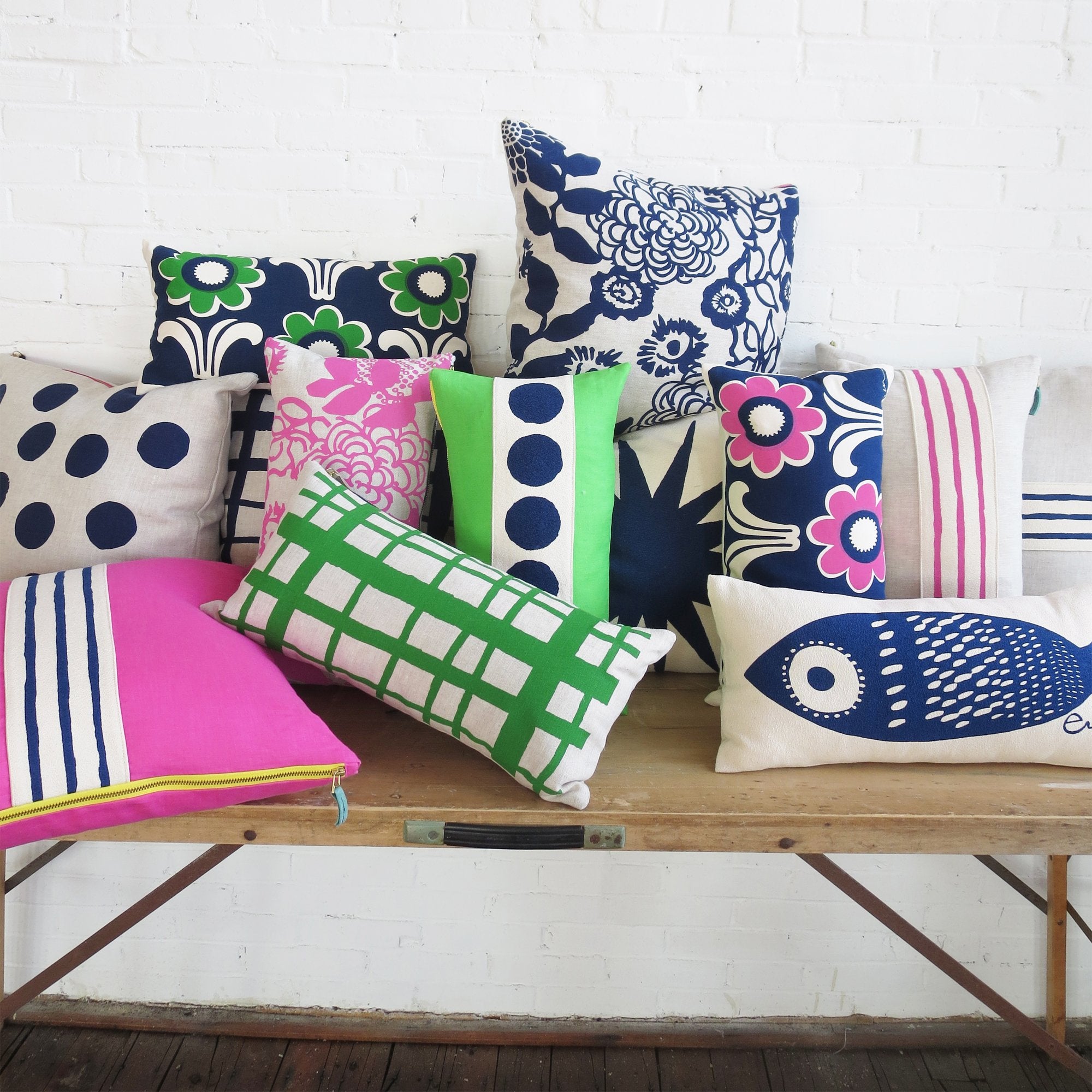 NAVY BIG DOT OATMEAL LINEN PILLOW