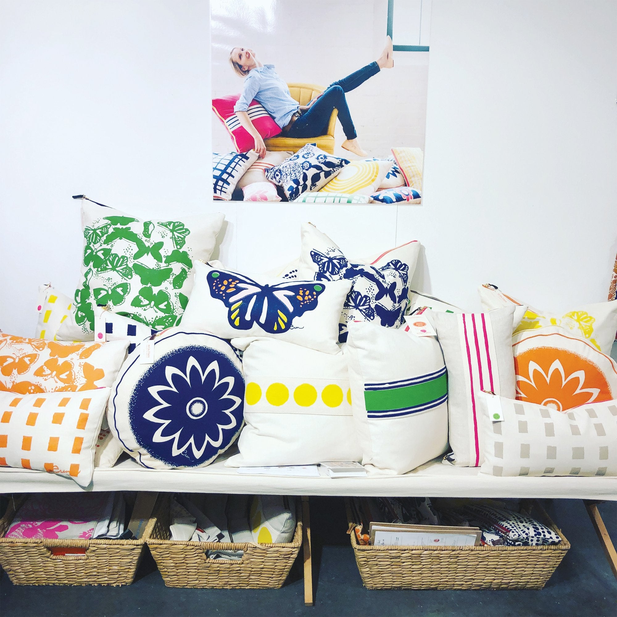 NAVY BUTTERFLIES LINEN PILLOW