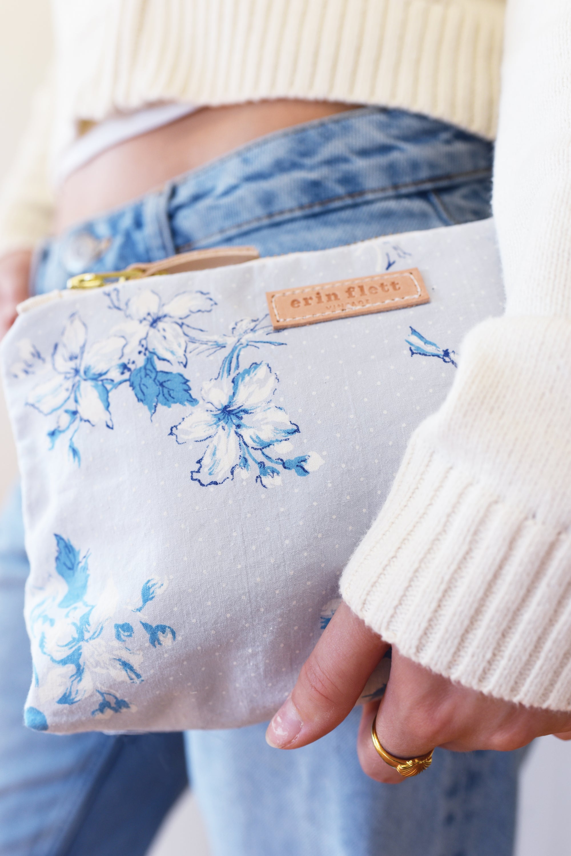 Vintage Laura Pouch - Blur Floral + white tiny polka dots