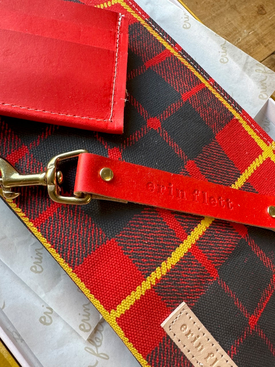 New CLUTCH GIFT SET Crew Red Tartan