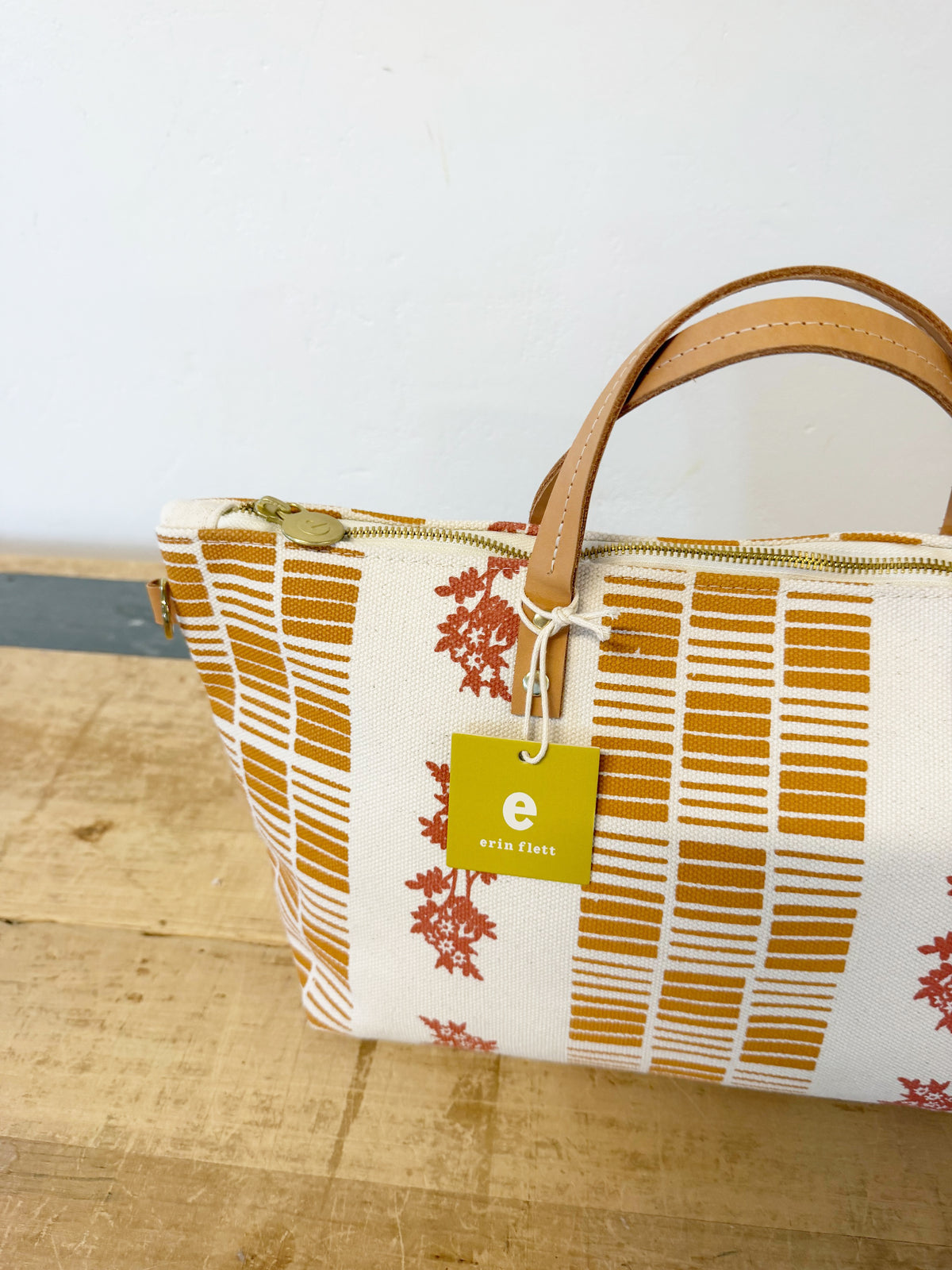GEO DAISIES MANGO LIPSTICK LARGE SATCHEL