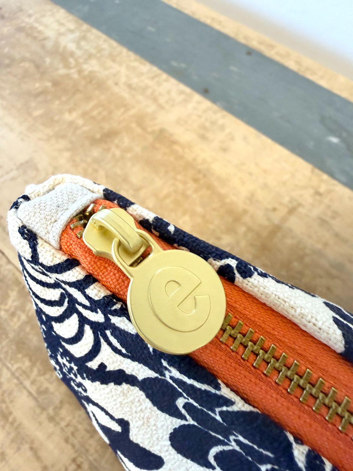 WILD GARDEN NAVY LAURA BAG