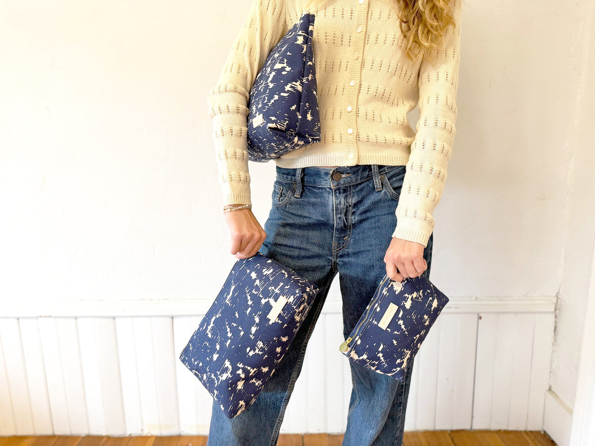 COATED CANVAS TRAVEL SET - NAVY CHARCOAL DESIGN