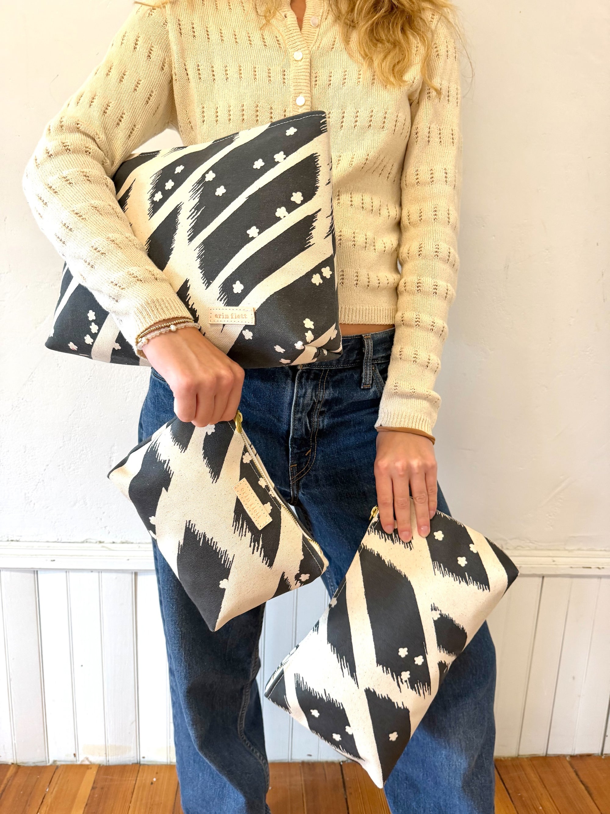 COATED CANVAS TRAVEL SET - MAGIC CARPET DESIGN