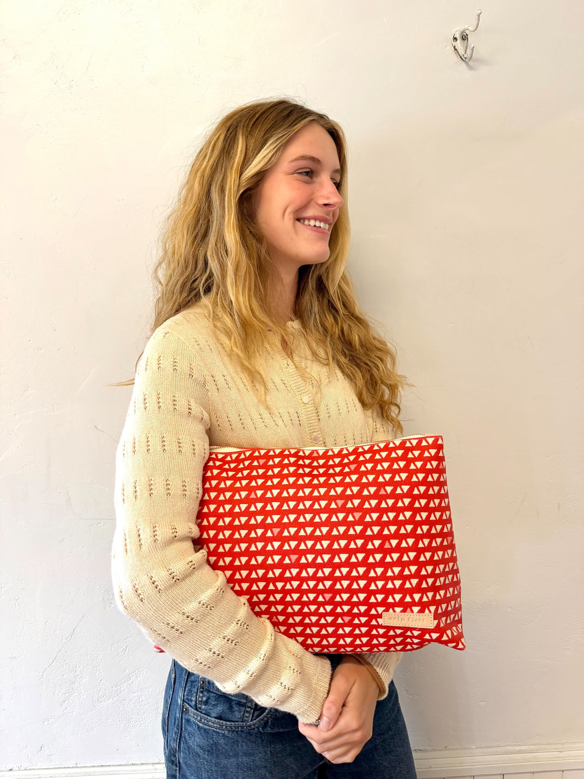 COATED CANVAS LARGE ZIP ONLY - RED TRIANGLES