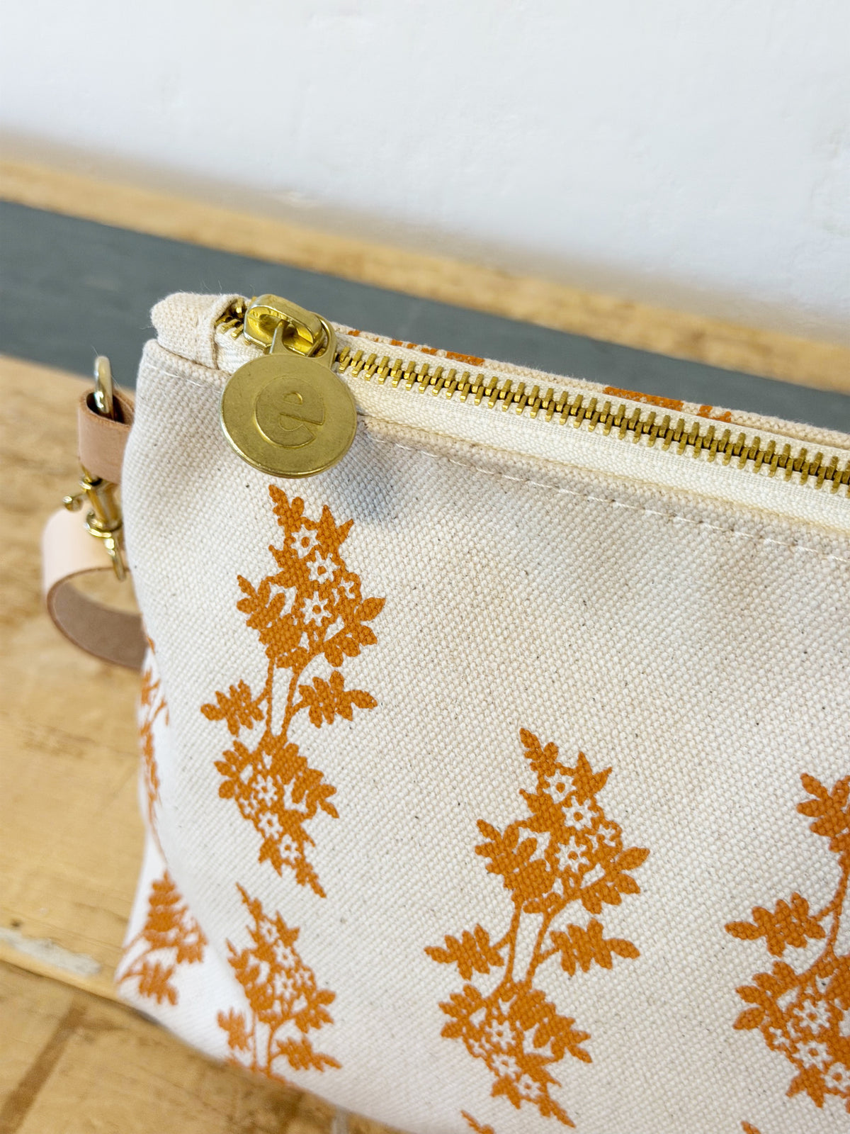 MANGO DAISIES JEN BAG + LEATHER SKINNY ADJUSTABLE STRAP