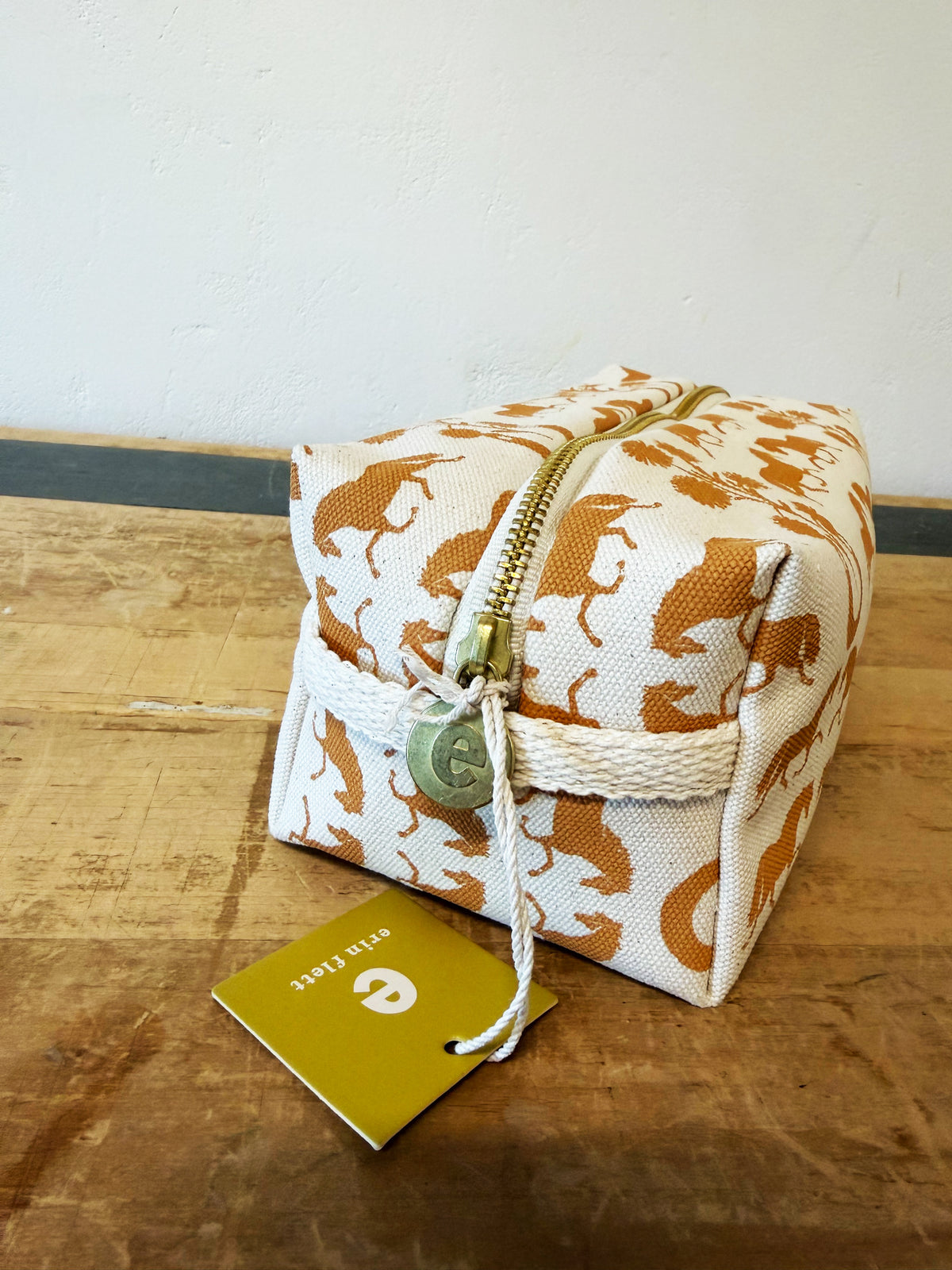 DOPP KIT Mango YELLOW FIELD LORTON TROT