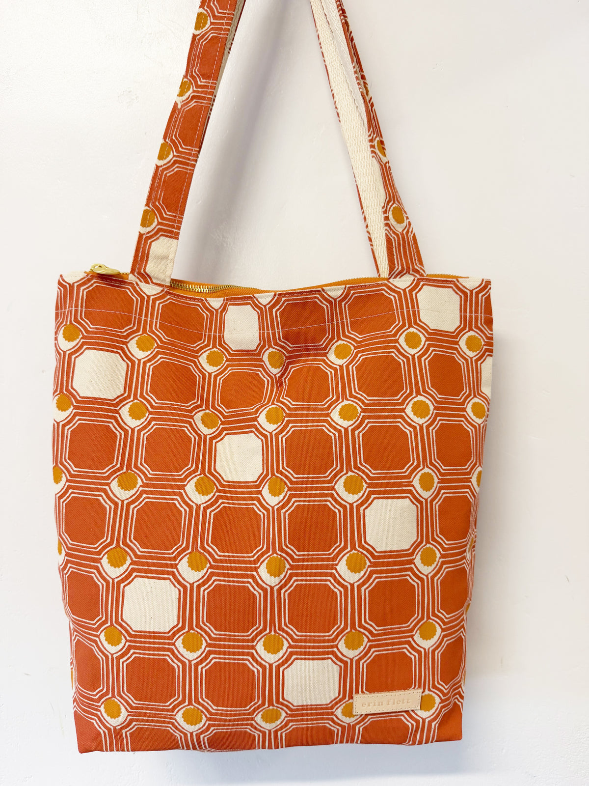 SINGLE SIDED LIPSTICK VINTAGE TILE CARRY ALL