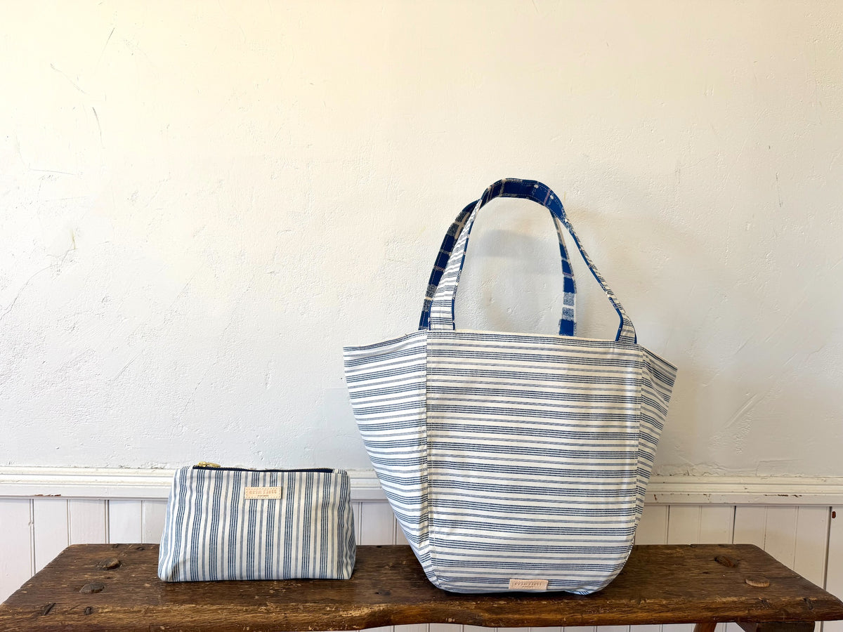Preppy Vintage Blue Skinny Stripe Laura Bag Zipper Pouch + Erin Flett inside