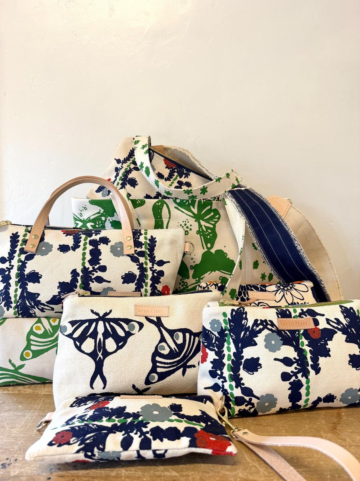 LUNA KELLY GREEN DOPP KIT