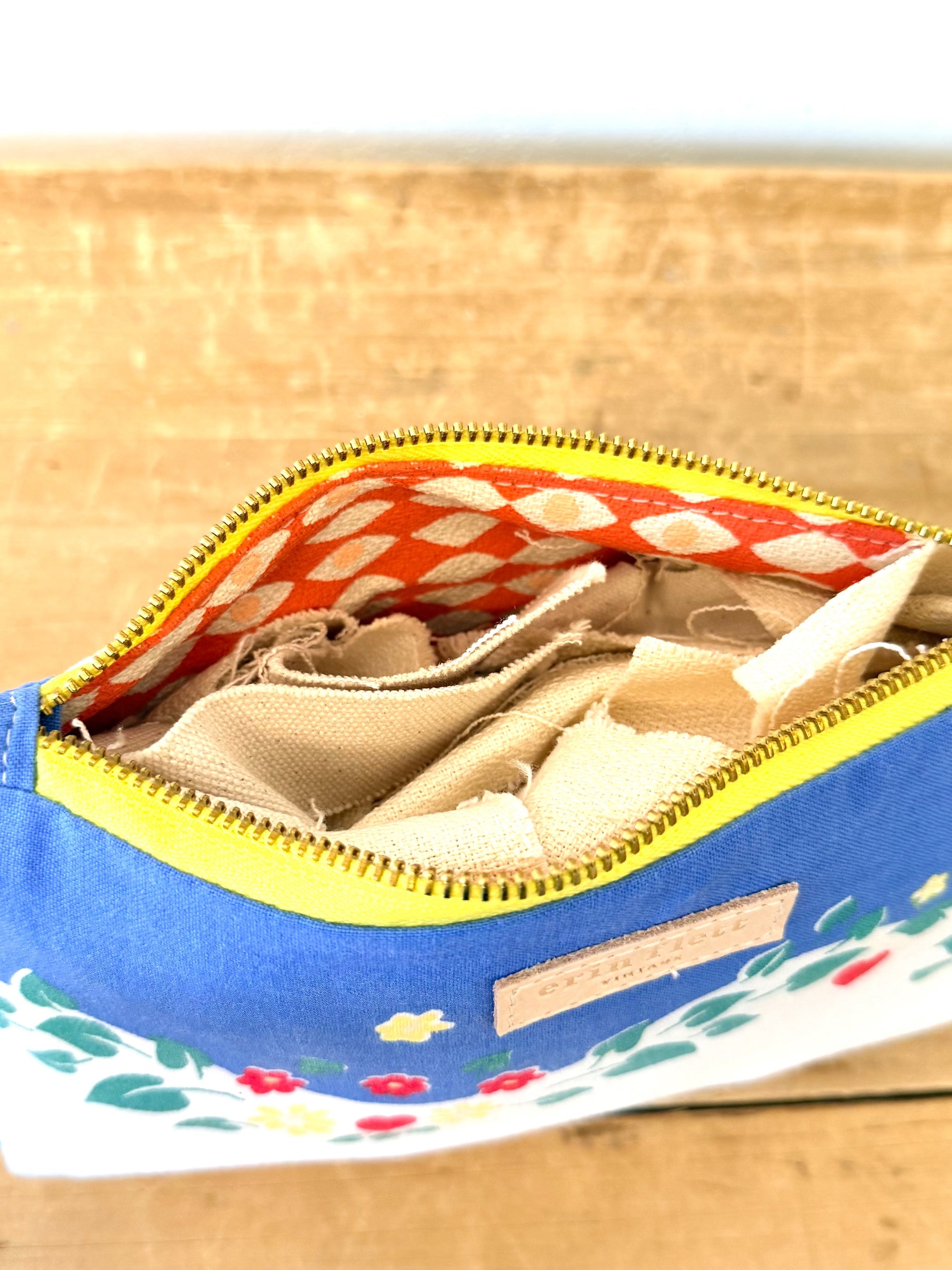 Vintage Scandi Dutch Laura Pouch + Erin Flett inside