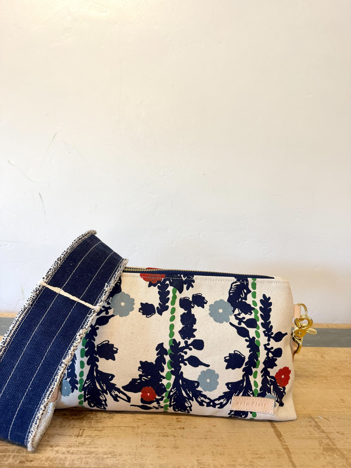 FOLKLORE JEN BAG + WIDE NAVY STRAP