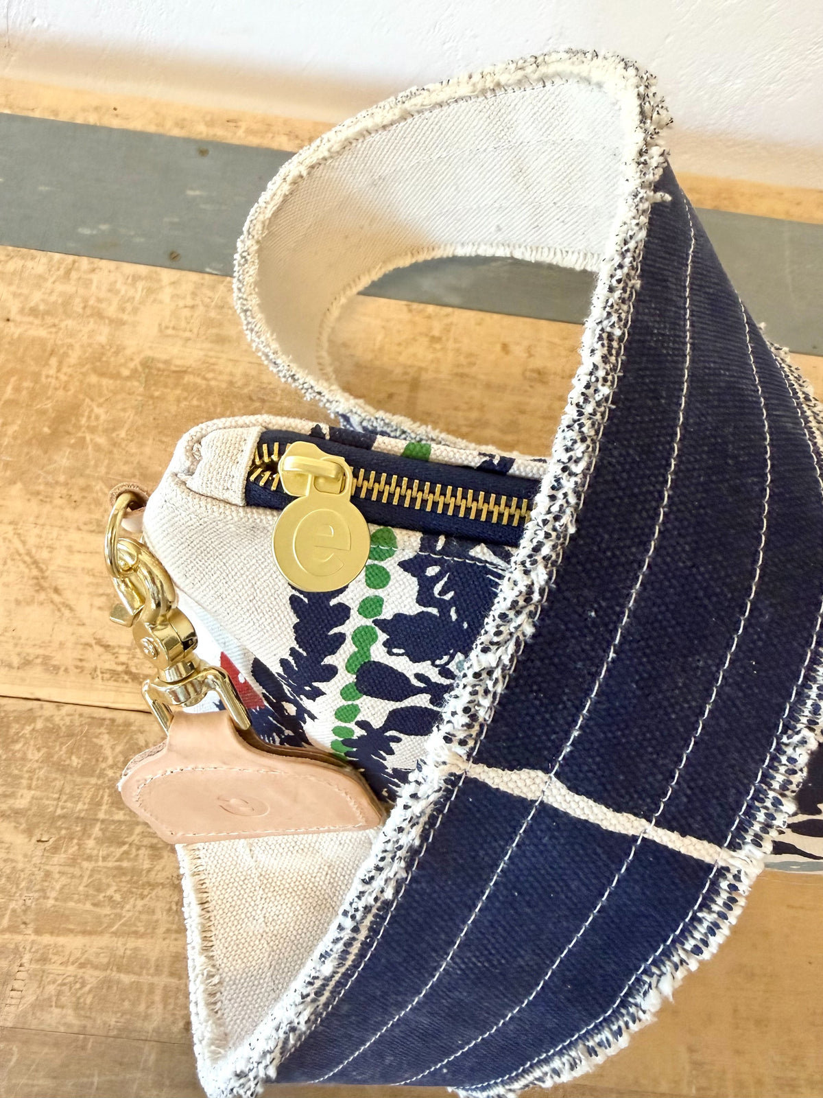 FOLKLORE JEN BAG + WIDE NAVY STRAP