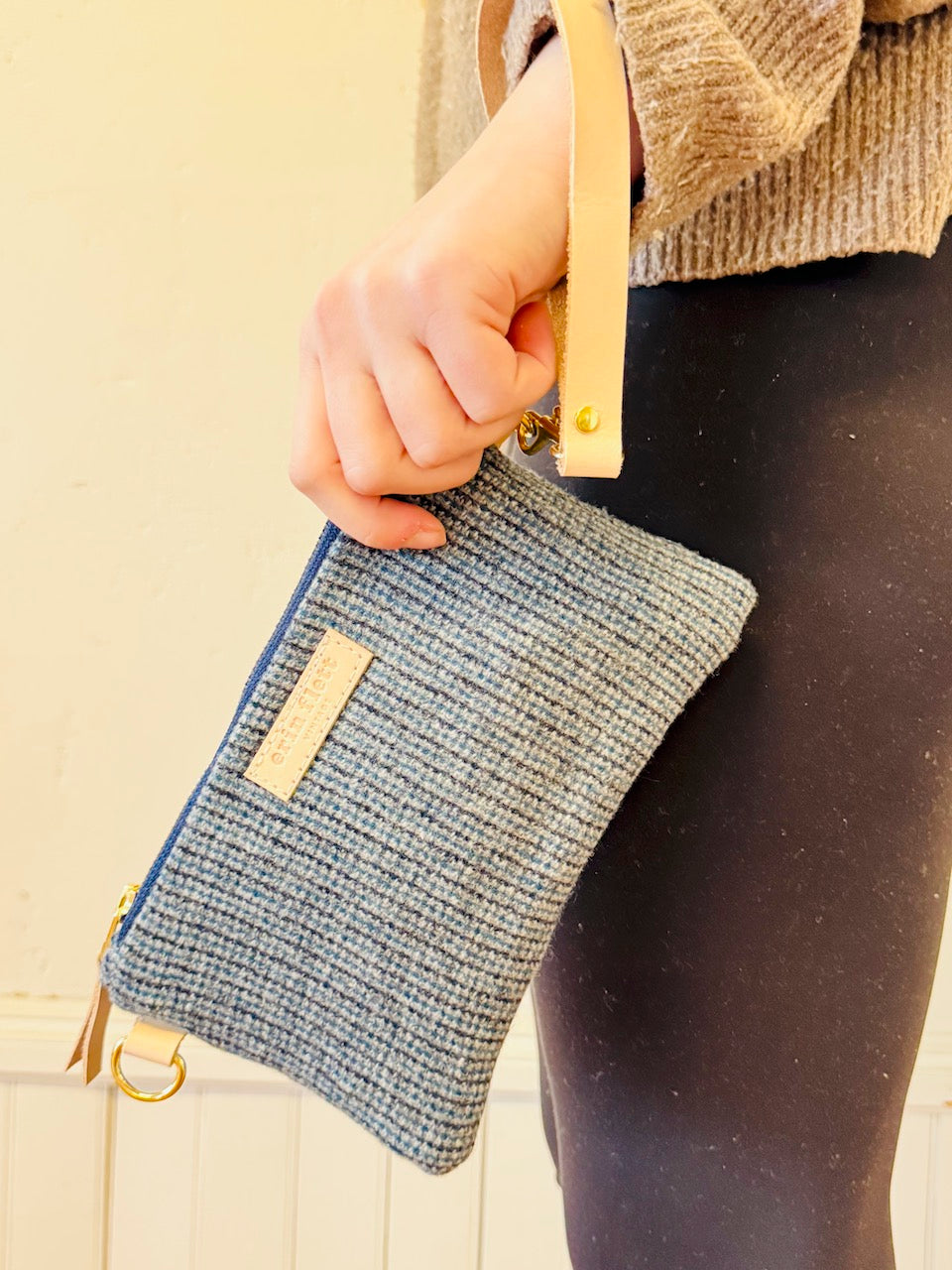 Vintage Wool Ellie Wristlet - Blue Tweed