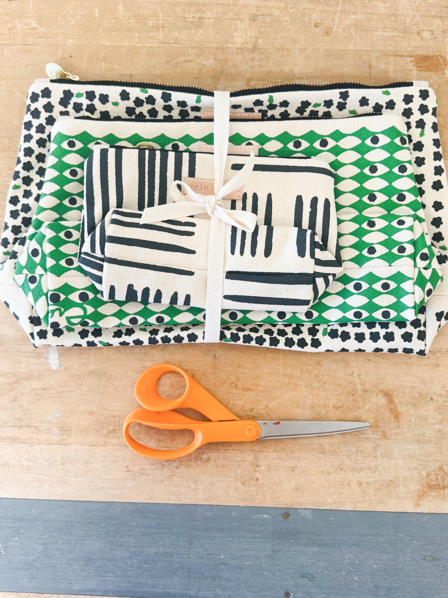 TRAVEL GIFT SET BUNDLE 9