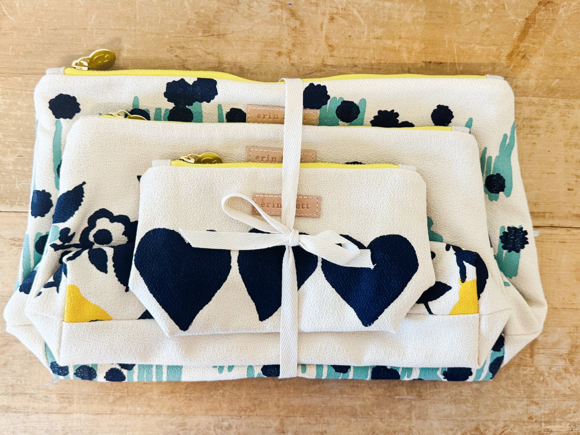 TRAVEL GIFT SET BUNDLE 11