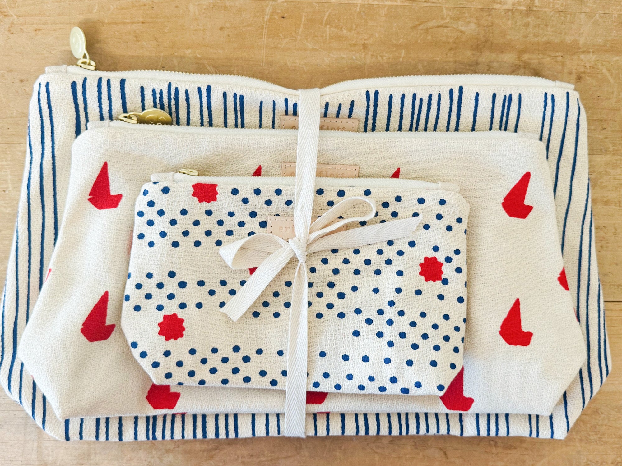 TRAVEL GIFT SET BUNDLE 17