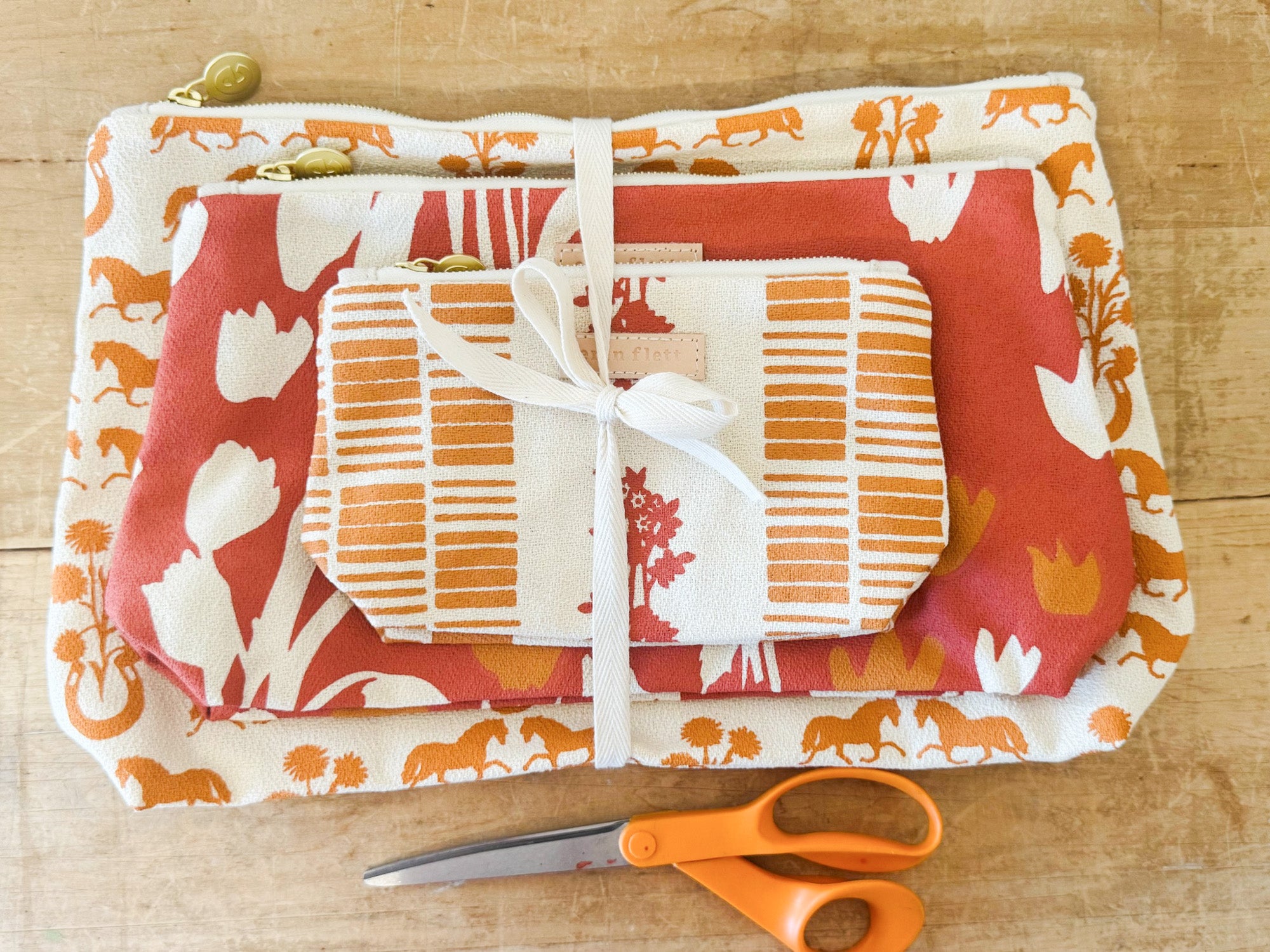 TRAVEL GIFT SET BUNDLE 23