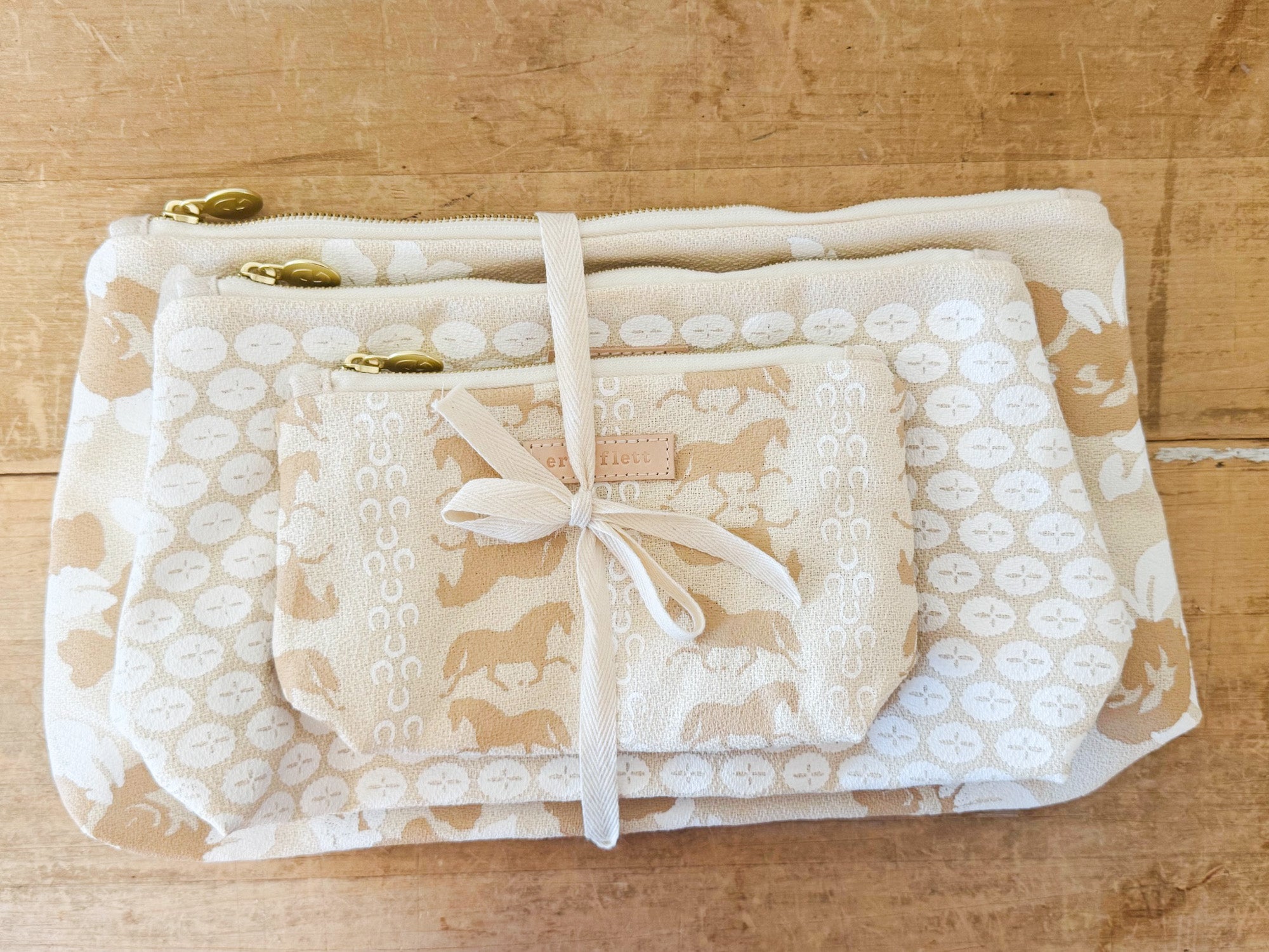 TRAVEL GIFT SET BUNDLE 24